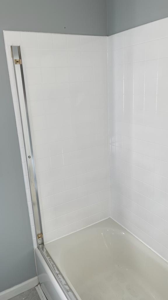 Gallery Elegant Bathtub & Tile Refinishing and Reglazing